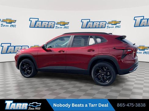 Used 2025 Chevrolet Trax LT w/ LT Convenience Package FWD image 6