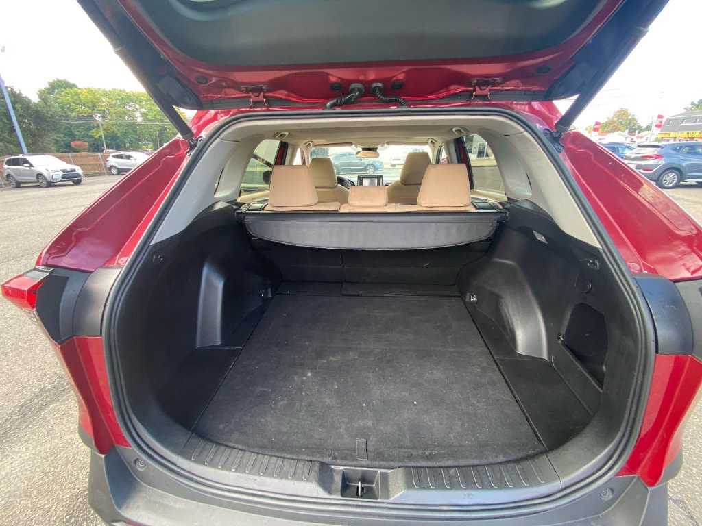Used 2020 Toyota RAV4 XLE w/ Convenience Package AWD/4WD image 30