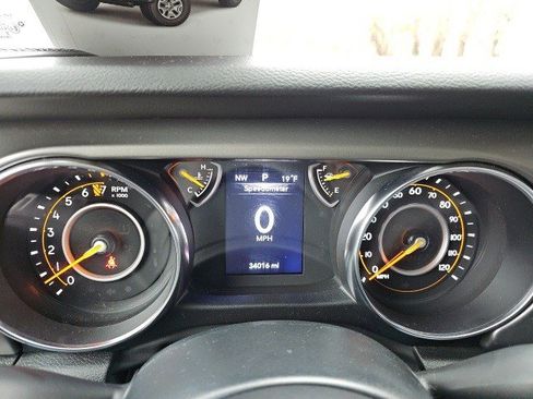 Used 2022 Jeep Gladiator Willys image 22