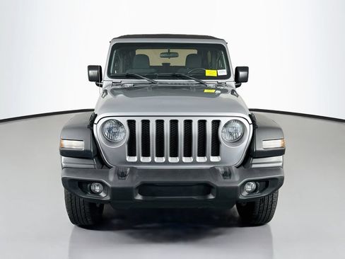 Used 2018 Jeep Wrangler Sport AWD/4WD image 2