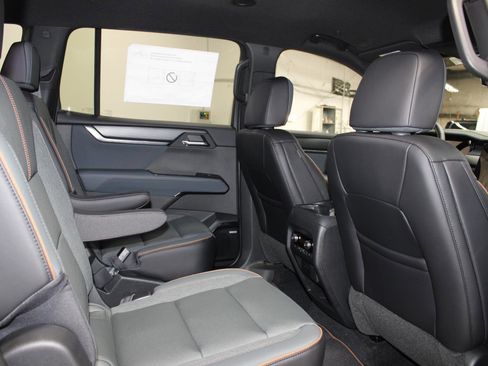 New 2026 GMC Acadia AT4 w/ Luxury Package AWD/4WD image 22