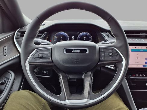 New 2026 Jeep Grand Cherokee L Limited AWD/4WD image 14