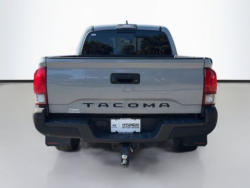 Used 2019 Toyota Tacoma TRD Off-Road image 4