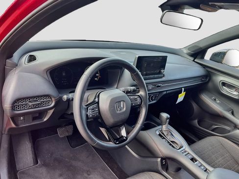 Used 2025 Honda HR-V Sport image 9