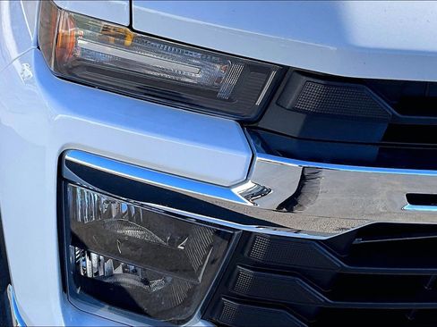 Used 2025 Chevrolet Silverado 2500 LT w/ Convenience Package image 33