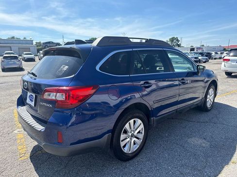 Used 2016 Subaru Outback 2.5i Premium AWD/4WD image 3