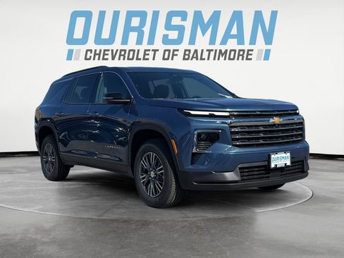 New 2026 Chevrolet Traverse LT w/ Driver Confidence Package image 1