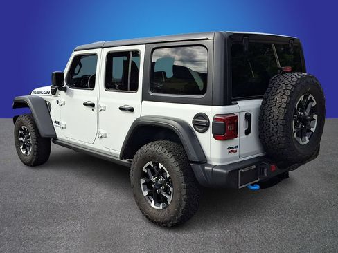 Used 2025 Jeep Wrangler Unlimited Rubicon 4xe w/ Safety Group AWD/4WD image 6