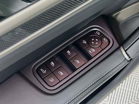 New 2026 Porsche Cayenne Turbo AWD/4WD image 20