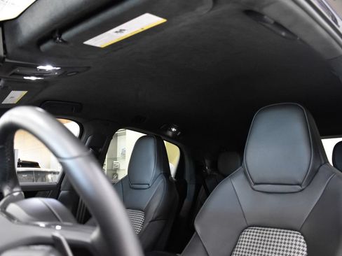 Used 2026 Porsche Cayenne GTS AWD/4WD image 2
