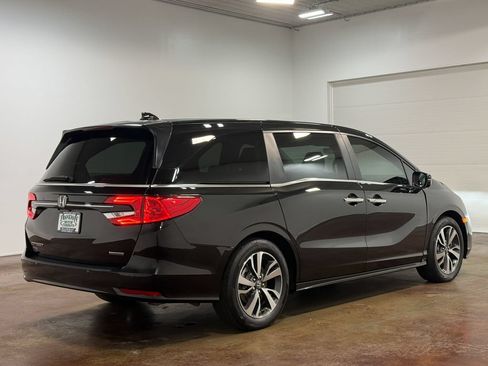 Used 2023 Honda Odyssey Touring image 4