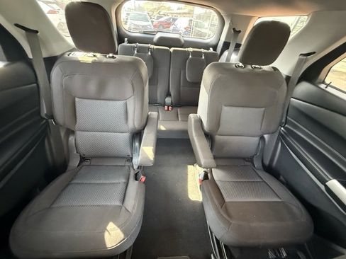 Used 2022 Ford Explorer XLT w/ Class IV Trailer Tow Package image 17