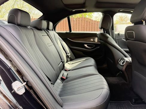 Used 2018 Mercedes-Benz E 300 4MATIC image 25