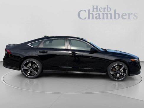 Used 2024 Honda Accord Sport image 12
