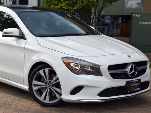 Used 2019 Mercedes-Benz CLA 250 4MATIC image 4