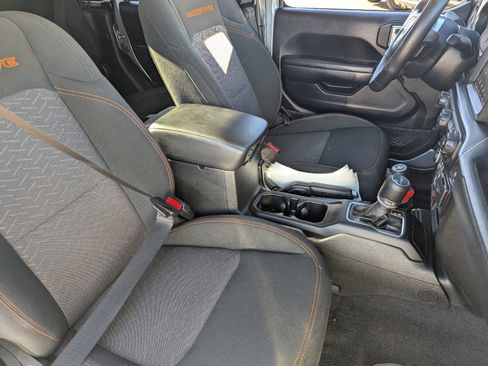 Used 2021 Jeep Gladiator Mojave image 11