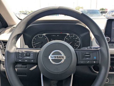 Used 2021 Nissan Rogue SV FWD image 21