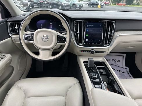 Used 2024 Volvo S60 B5 Plus image 24