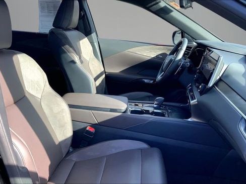 Used 2024 Lexus RX 350 AWD w/ Convenience Package image 7