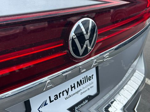Used 2024 Volkswagen Atlas SE FWD image 23