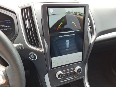 Certified 2024 Ford Edge SEL w/ Convenience Package AWD/4WD image 25