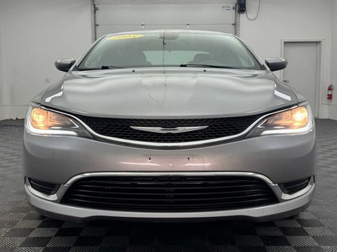 Used 2015 Chrysler 200 Limited w/ Convenience Group FWD image 10