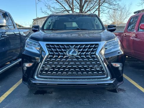 Used 2023 Lexus GX 460 Premium w/ Accessory Package image 6