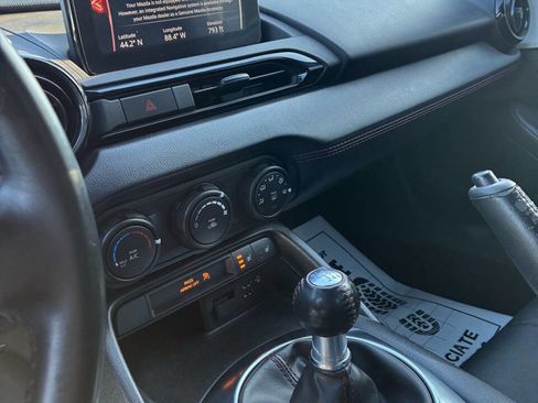 Used 2019 MAZDA MX-5 Miata Club w/ Brembo/BBS Package image 25
