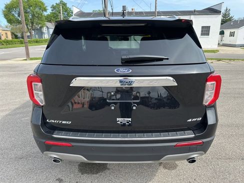 Used 2024 Ford Explorer Limited image 7