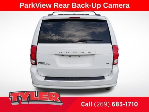 Used 2017 Dodge Grand Caravan SXT FWD image 7