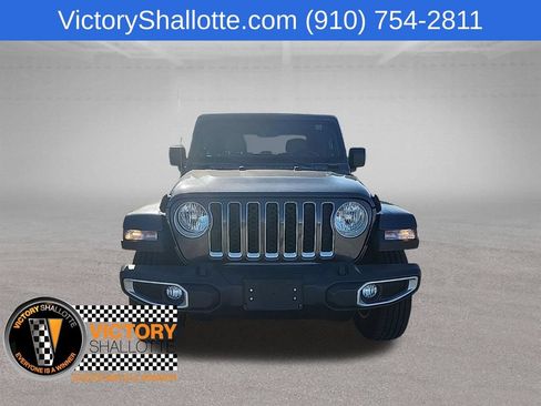 Used 2023 Jeep Gladiator Overland w/ Cold Weather Group AWD/4WD image 3