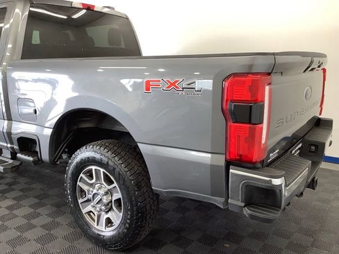 Used 2025 Ford F250 Lariat w/ FX4 Off-Road Package AWD/4WD image 4