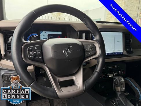 Used 2023 Ford Bronco Wildtrak image 13