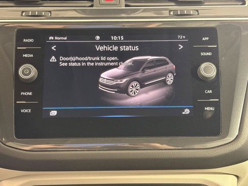 Used 2022 Volkswagen Tiguan SE AWD/4WD image 41