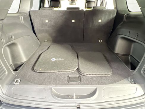 Used 2022 Jeep Grand Cherokee Limited image 25