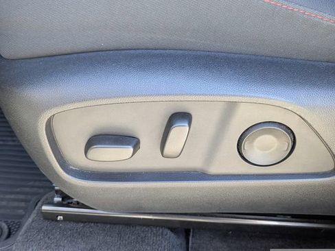 Used 2025 Chevrolet Equinox RS w/ Safety and Technology Package image 19