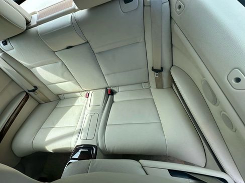 Used 2007 BMW 335i Convertible image 12