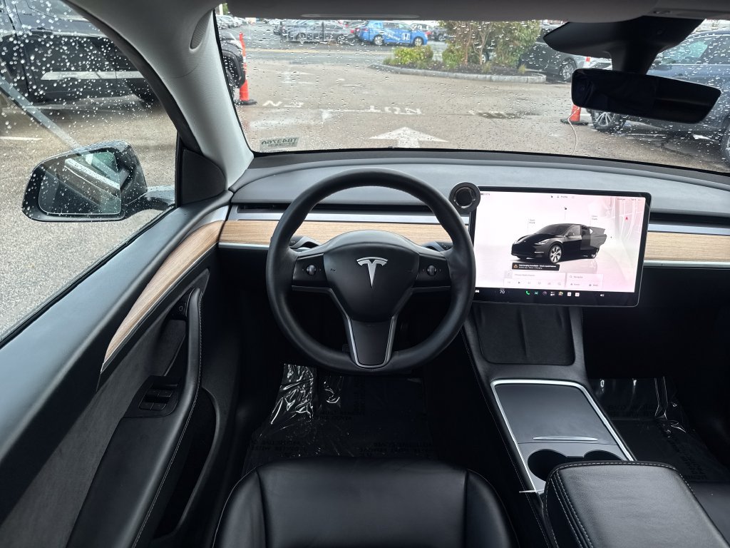Used 2023 Tesla Model Y Long Range AWD/4WD image 13