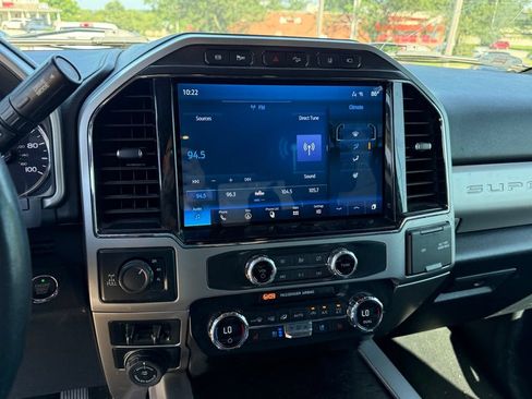 Used 2022 Ford F250 Lariat w/ Black Appearance Package AWD/4WD image 20