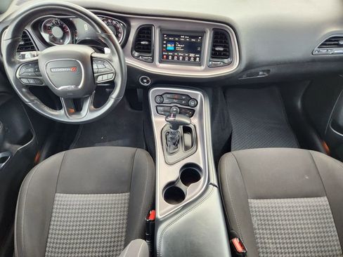 Used 2022 Dodge Challenger GT AWD/4WD image 25