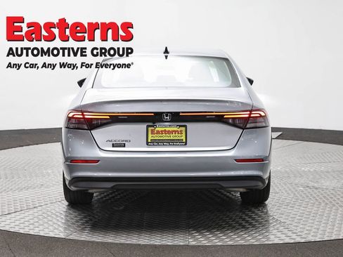 Used 2025 Honda Accord SE image 6