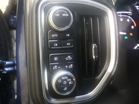 Used 2020 GMC Sierra 2500 AT4 w/ AT4 Preferred Package image 50
