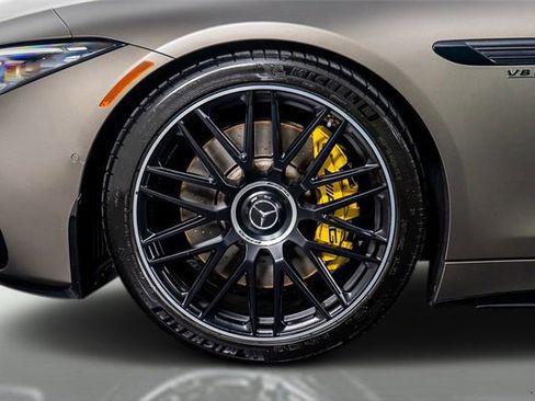 Used 2022 Mercedes-Benz SL 63 AMG 4MATIC w/ AMG Aerodynamic Package image 31