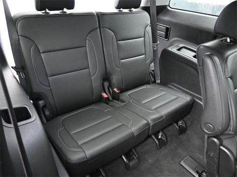 Used 2023 GMC Acadia SLT image 9