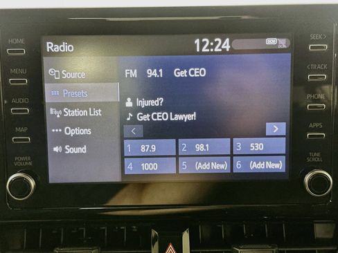 Used 2020 Toyota Corolla LE FWD image 19