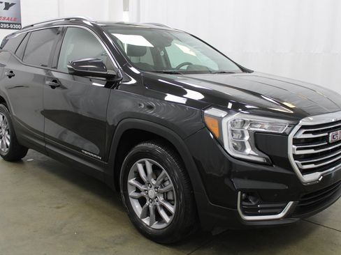 Used 2022 GMC Terrain SLT image 4