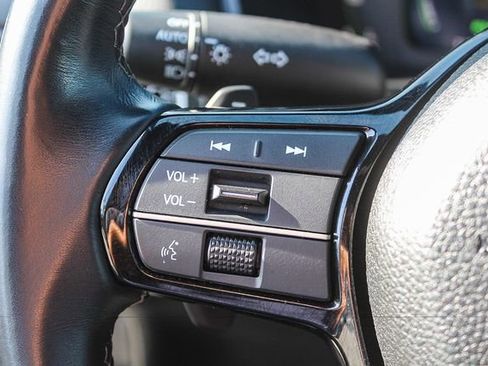 Used 2025 Honda Civic Sport image 32