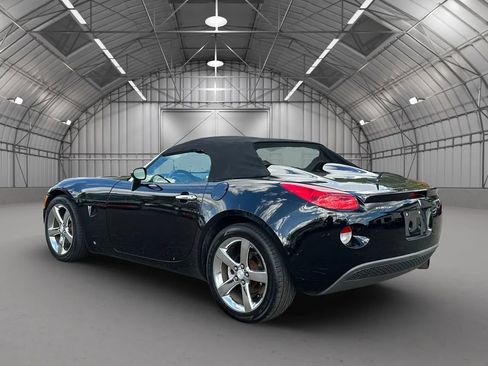 Used 2007 Pontiac Solstice Convertible w/ Premium Package image 3