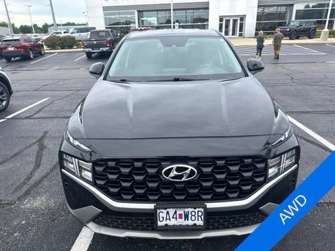 Used 2023 Hyundai Santa Fe SE AWD/4WD image 2