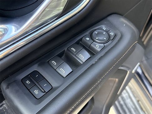 Used 2023 GMC Yukon AT4 w/ AT4 Premium Package image 11